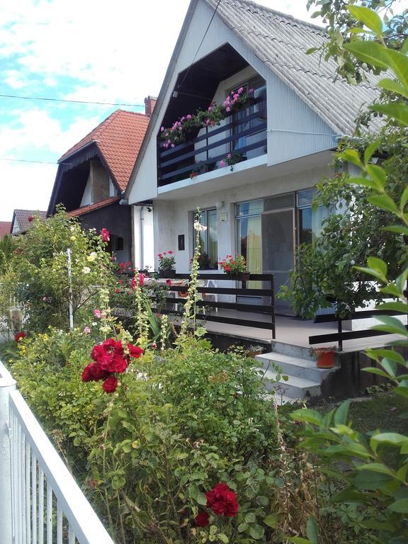János Nyaraló Balatonmáriafürdő Esterno foto