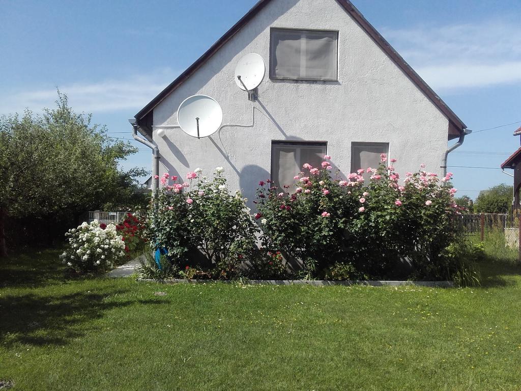 János Nyaraló Balatonmáriafürdő Esterno foto